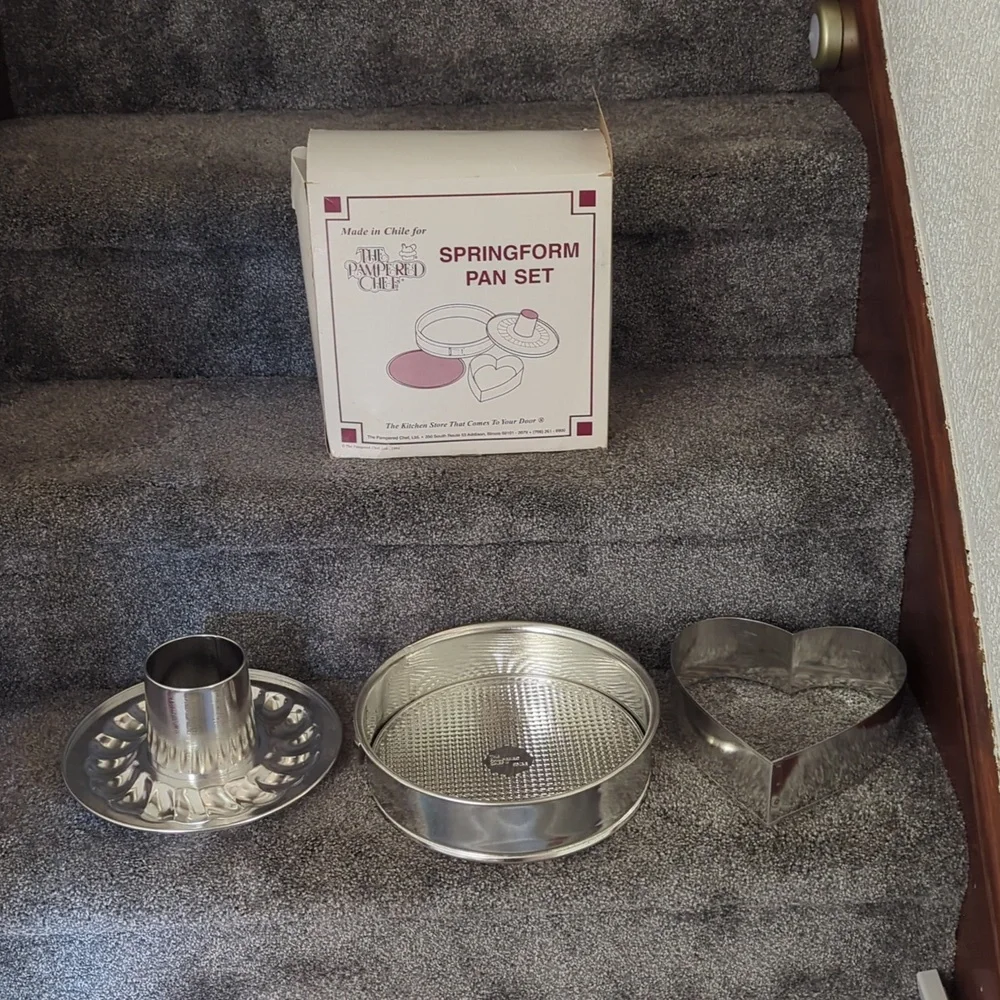 Pampered chef springform pan set